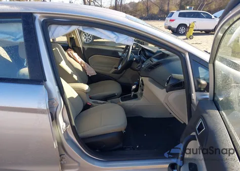 2016 Ford Fiesta Se z USA, uszkodzony, nr VIN 3FADP4EJ1GM150119